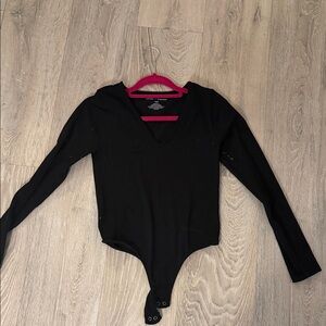 Black long sleeve low cut body suit casual